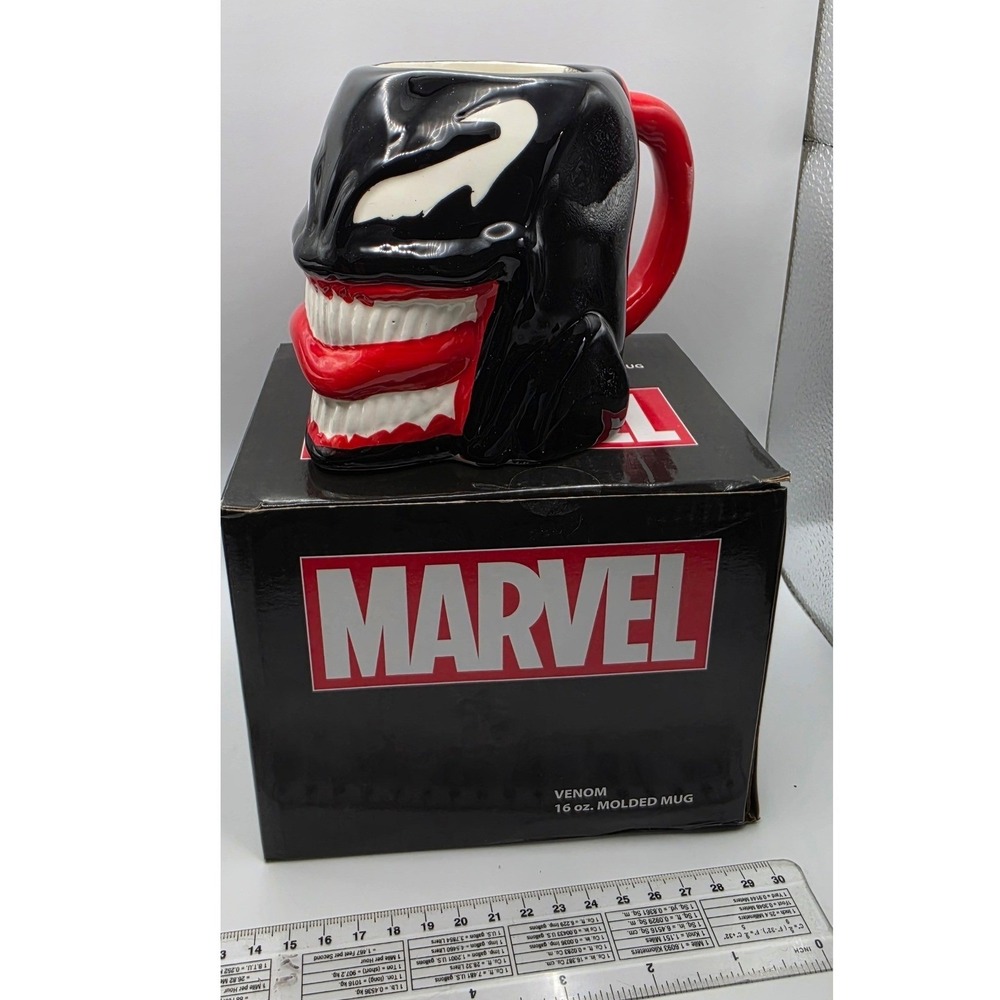 Marvel Venom 16 oz Molded Ceramic Mug 3D Sculpted Character Coffee Cup 2015 box